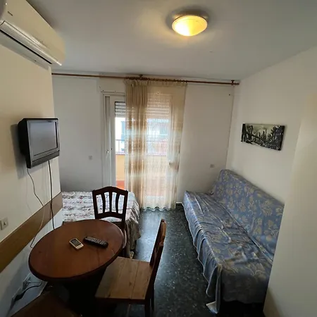 Apartamento Muy Comodo Cerca De La Playa Lloret de Mar Zewnętrze zdjęcie